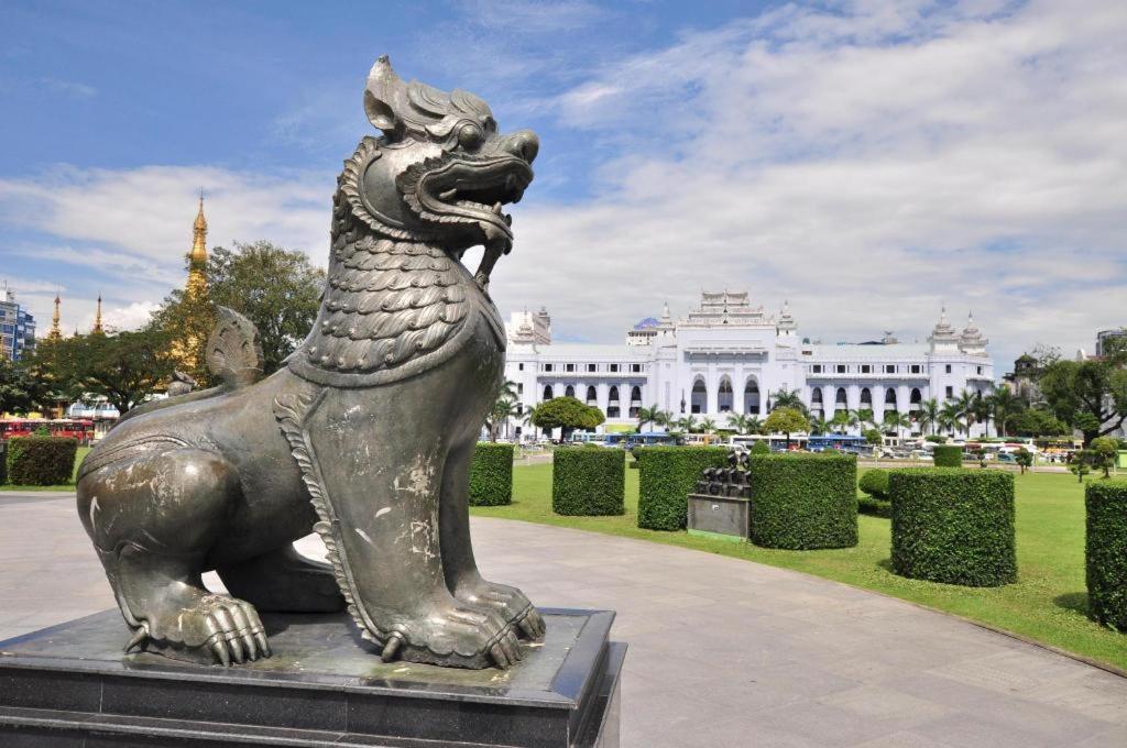 Sanctuary Hotel Yangon Eksteriør bilde